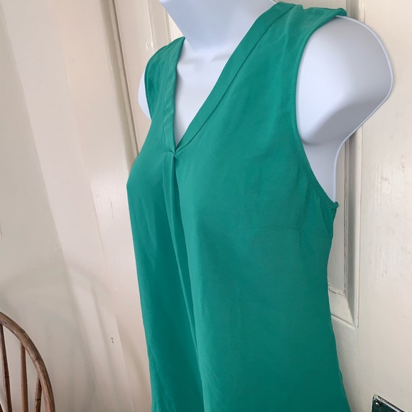 Green sleeveless tank blouse - Picture 4 of 6